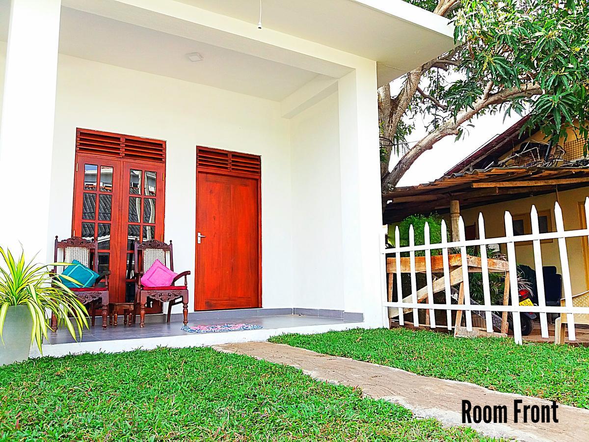 A&B Resort Negombo Kudapaduwa Екстер'єр фото
