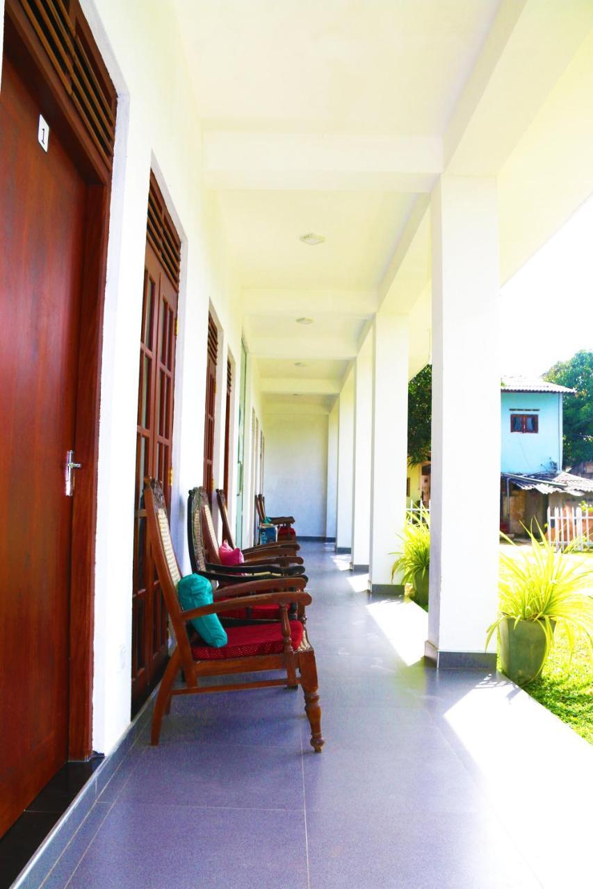 A&B Resort Negombo Kudapaduwa Екстер'єр фото