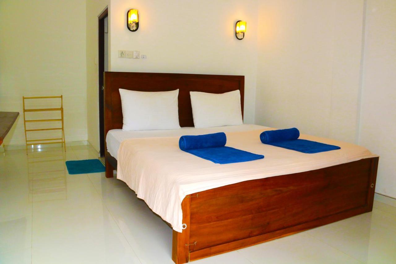 A&B Resort Negombo Kudapaduwa Екстер'єр фото