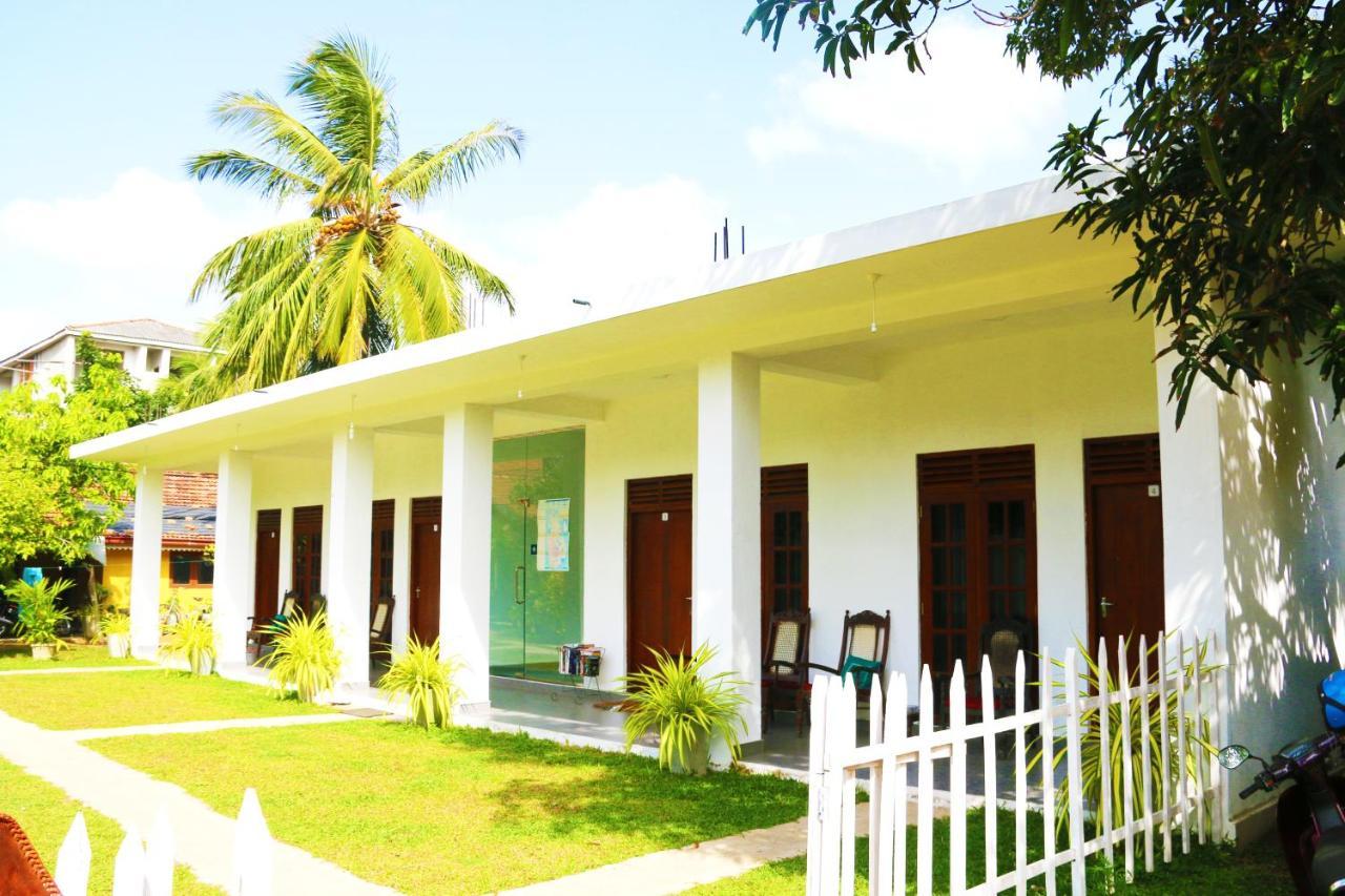 A&B Resort Negombo Kudapaduwa Екстер'єр фото
