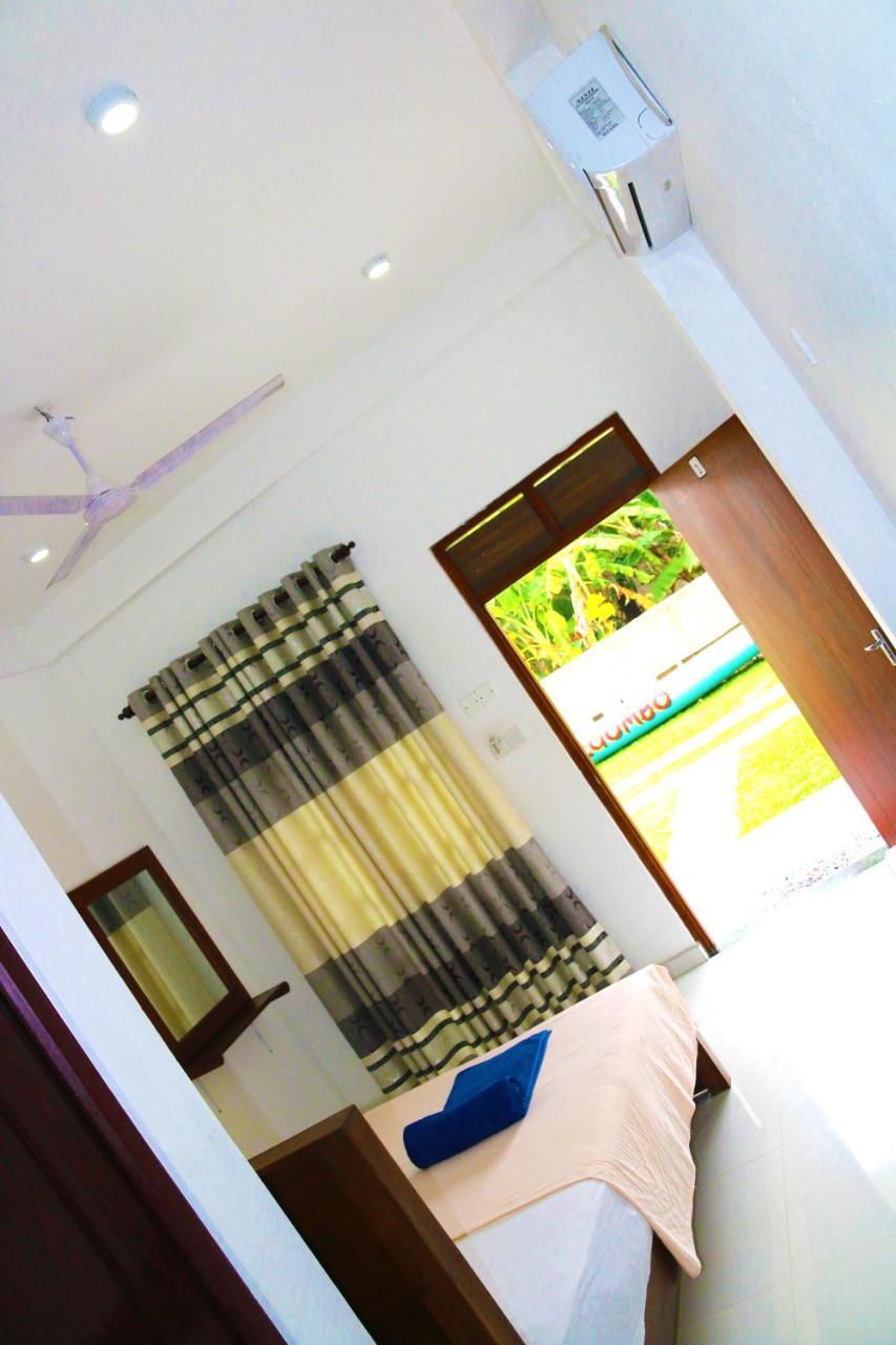 A&B Resort Negombo Kudapaduwa Екстер'єр фото