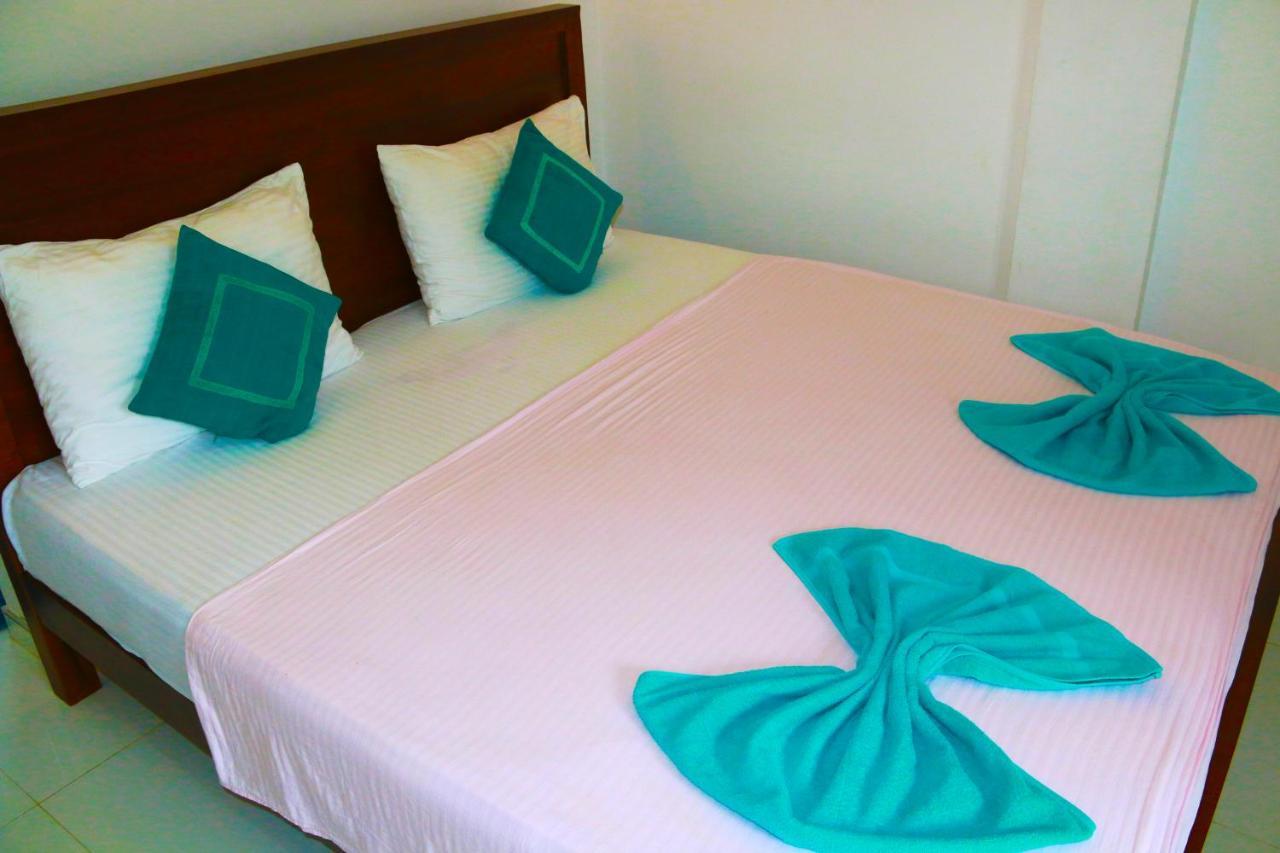 A&B Resort Negombo Kudapaduwa Екстер'єр фото