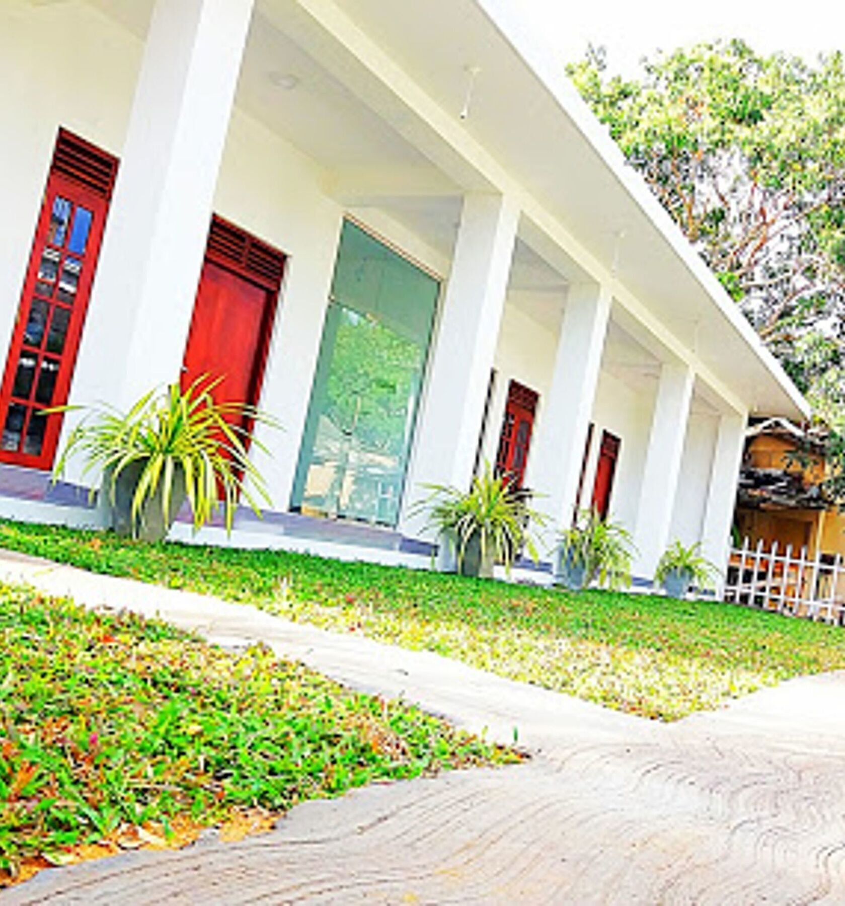 A&B Resort Negombo Kudapaduwa Екстер'єр фото
